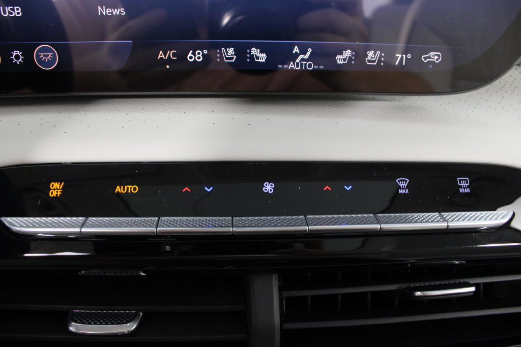 New 2027 Buick Enclave Avenir FWD image 8