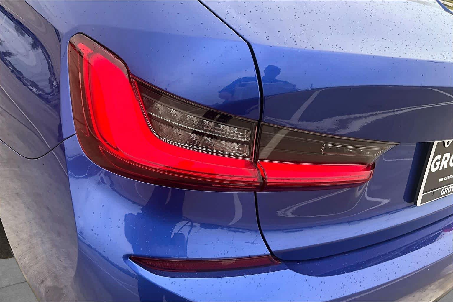 Used 2020 BMW 330i Sedan w/ M Sport Package RWD image 27