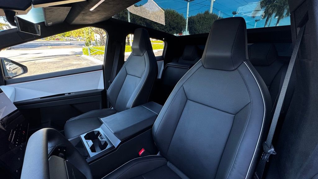 Used 2024 Tesla Cybertruck Cyberbeast image 11