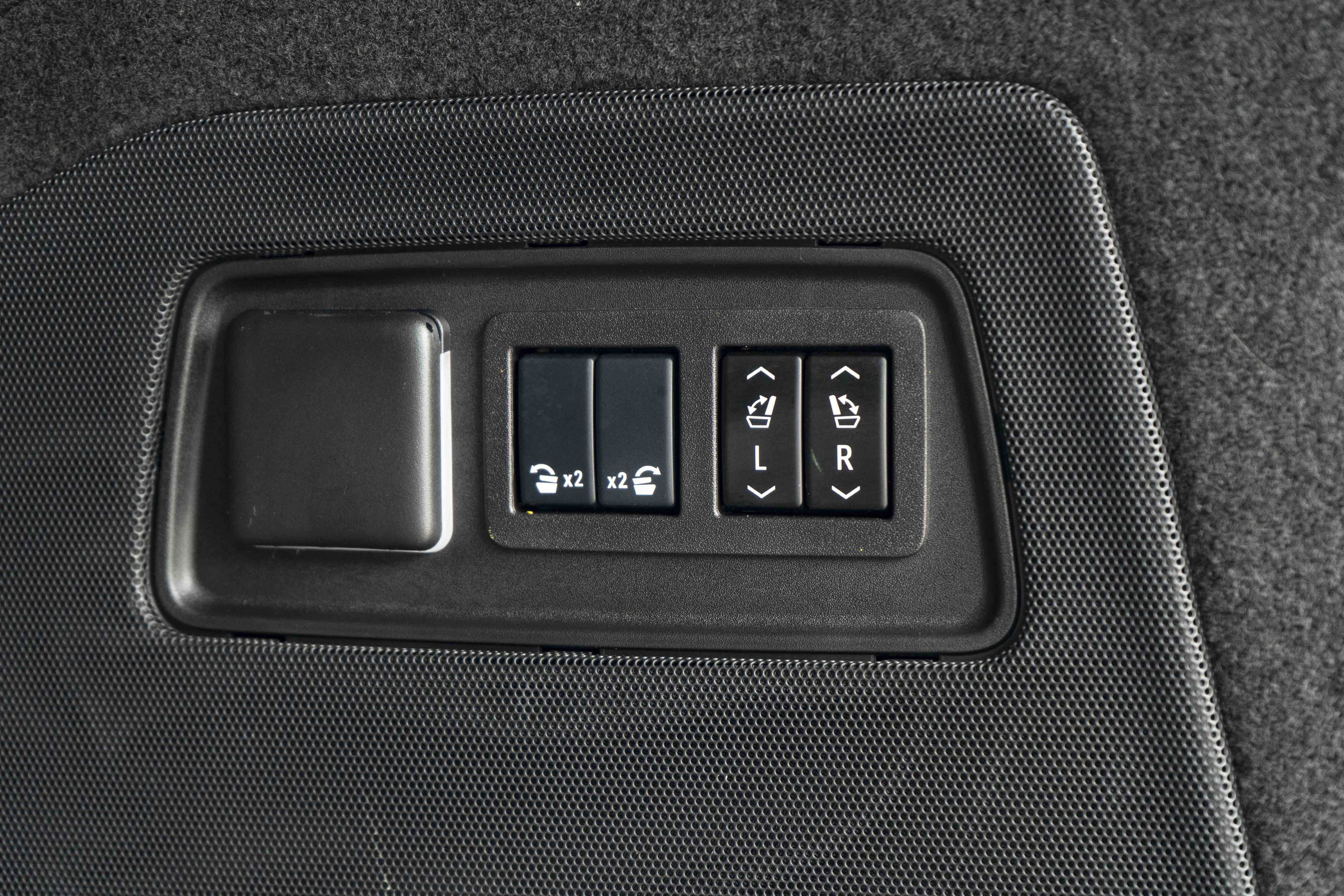 Used 2024 Cadillac Escalade Sport Platinum AWD/4WD image 45