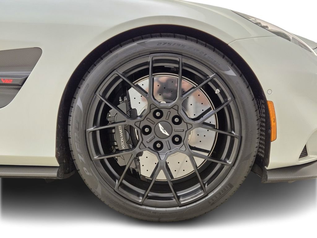 New 2025 Aston Martin Vanquish RWD image 8