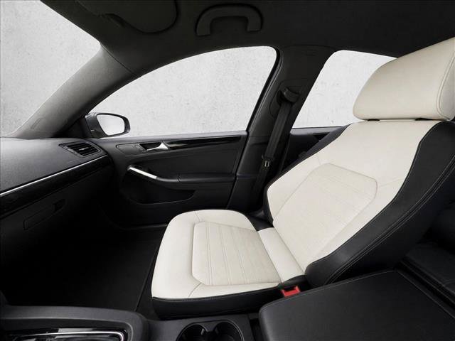 Used 2015 Volkswagen Jetta Sport FWD image 11