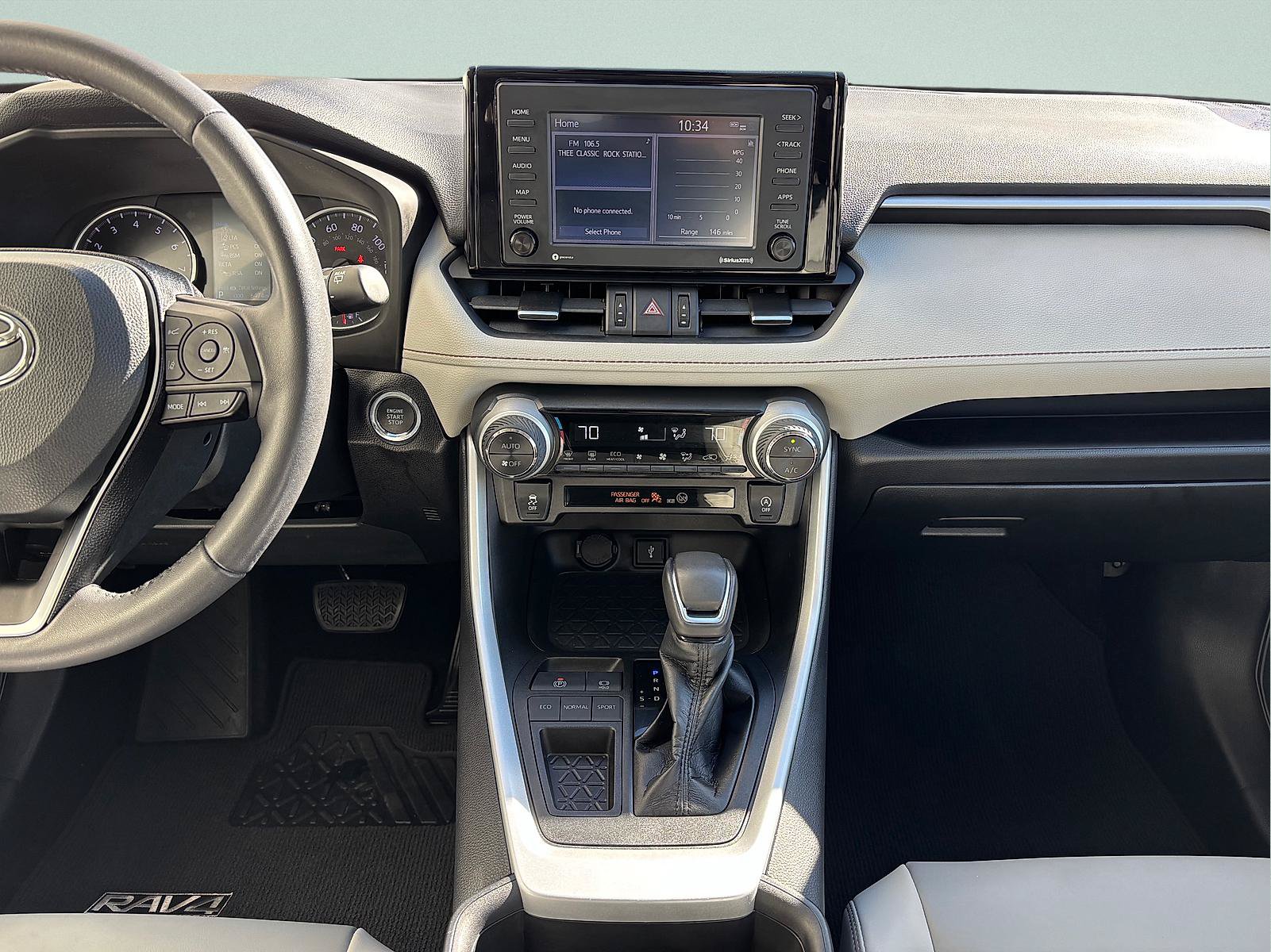 Used 2021 Toyota RAV4 XLE Premium w/ Carpet Mat Package (TMS) FWD image 33