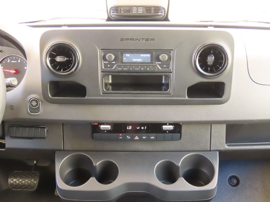 Used 2025 Mercedes-Benz Sprinter 2500 image 14
