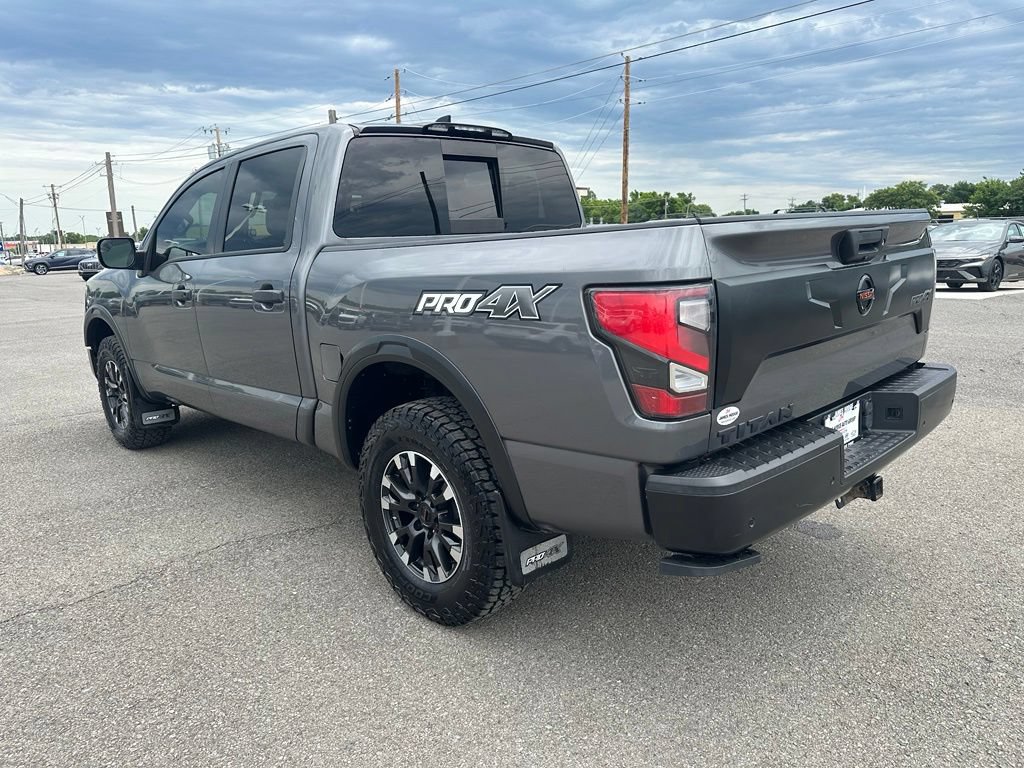 Used 2022 Nissan Titan PRO-4X w/ Pro-4x Convenience Package AWD/4WD image 7