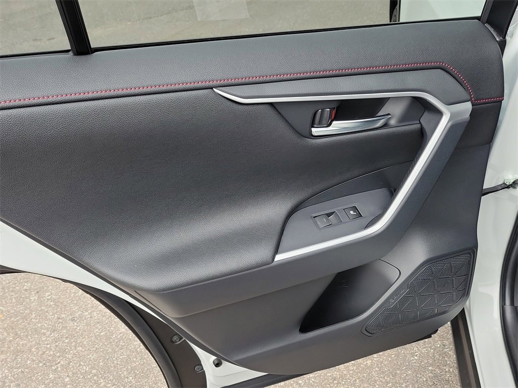 Used 2025 Toyota RAV4 XSE w/ Premium Package image 10