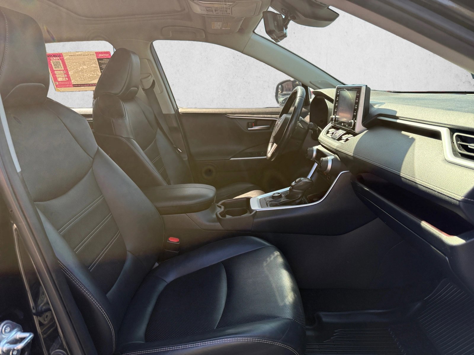 Used 2019 Toyota RAV4 Limited w/ Cold Weather Package AWD/4WD image 27