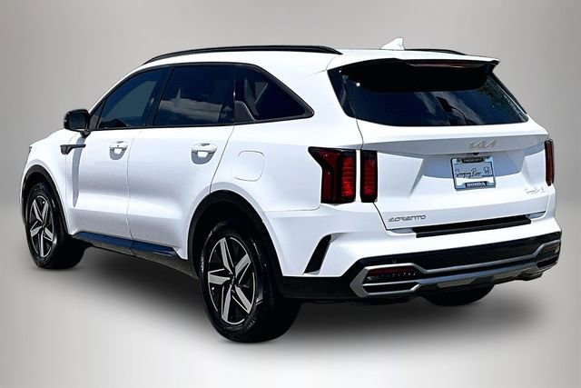 Used 2023 Kia Sorento S w/ Panoramic Sunroof Package FWD image 4