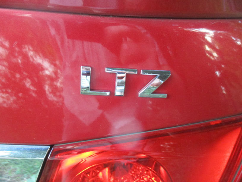 Used 2011 Chevrolet Cruze LTZ w/ RS Package FWD image 14