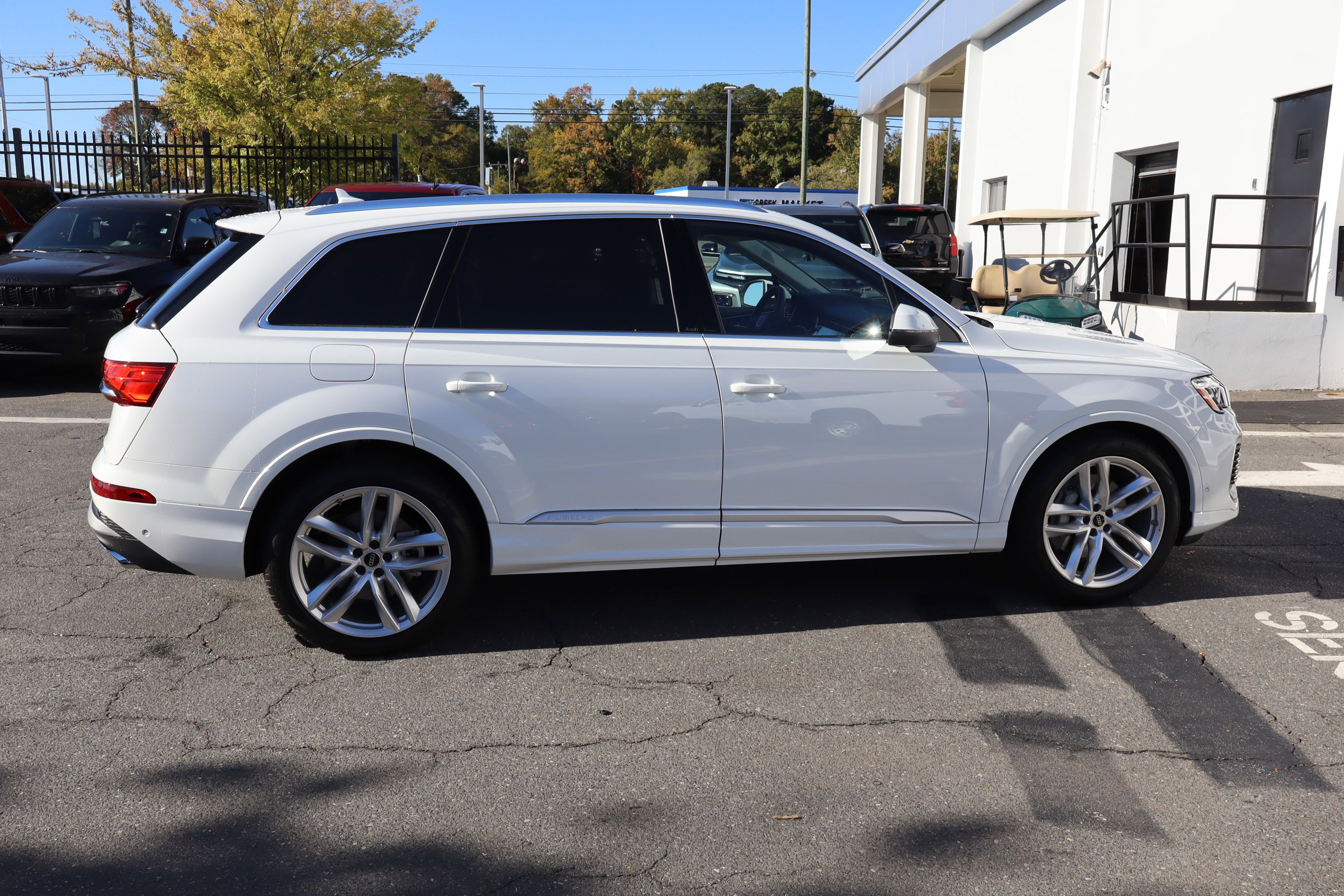 Used 2025 Audi Q7 3.0T Prestige w/ Prestige Package image 11