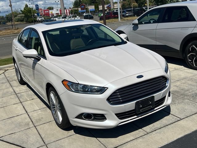 Used 2016 Ford Fusion SE w/ Equipment Group 202A FWD image 5