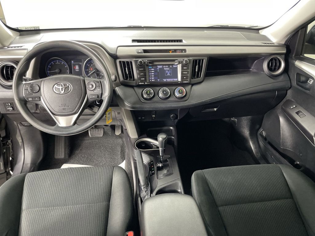 Used 2018 Toyota RAV4 LE w/ Carpet Mat Package image 18