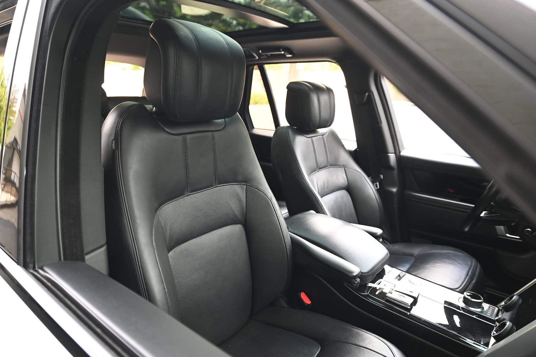 Used 2020 Land Rover Range Rover HSE AWD/4WD image 11