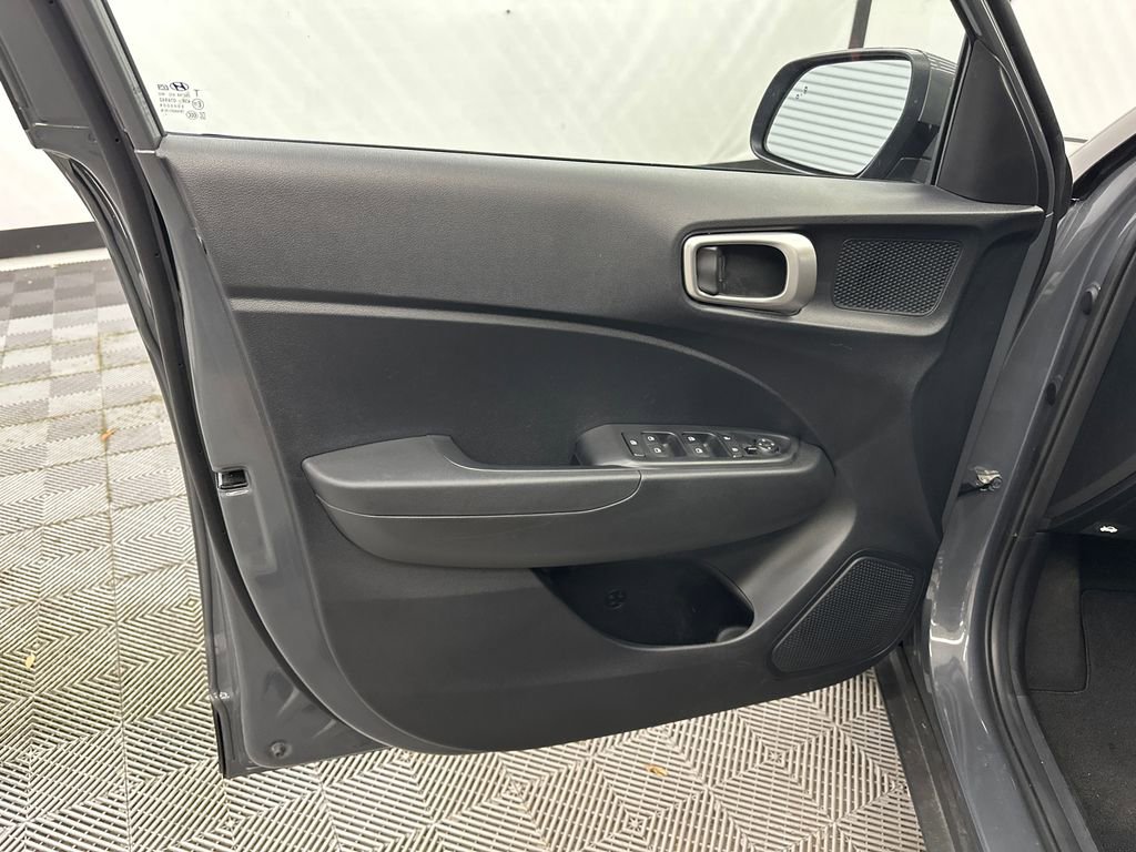Used 2026 Hyundai Venue SEL FWD image 10