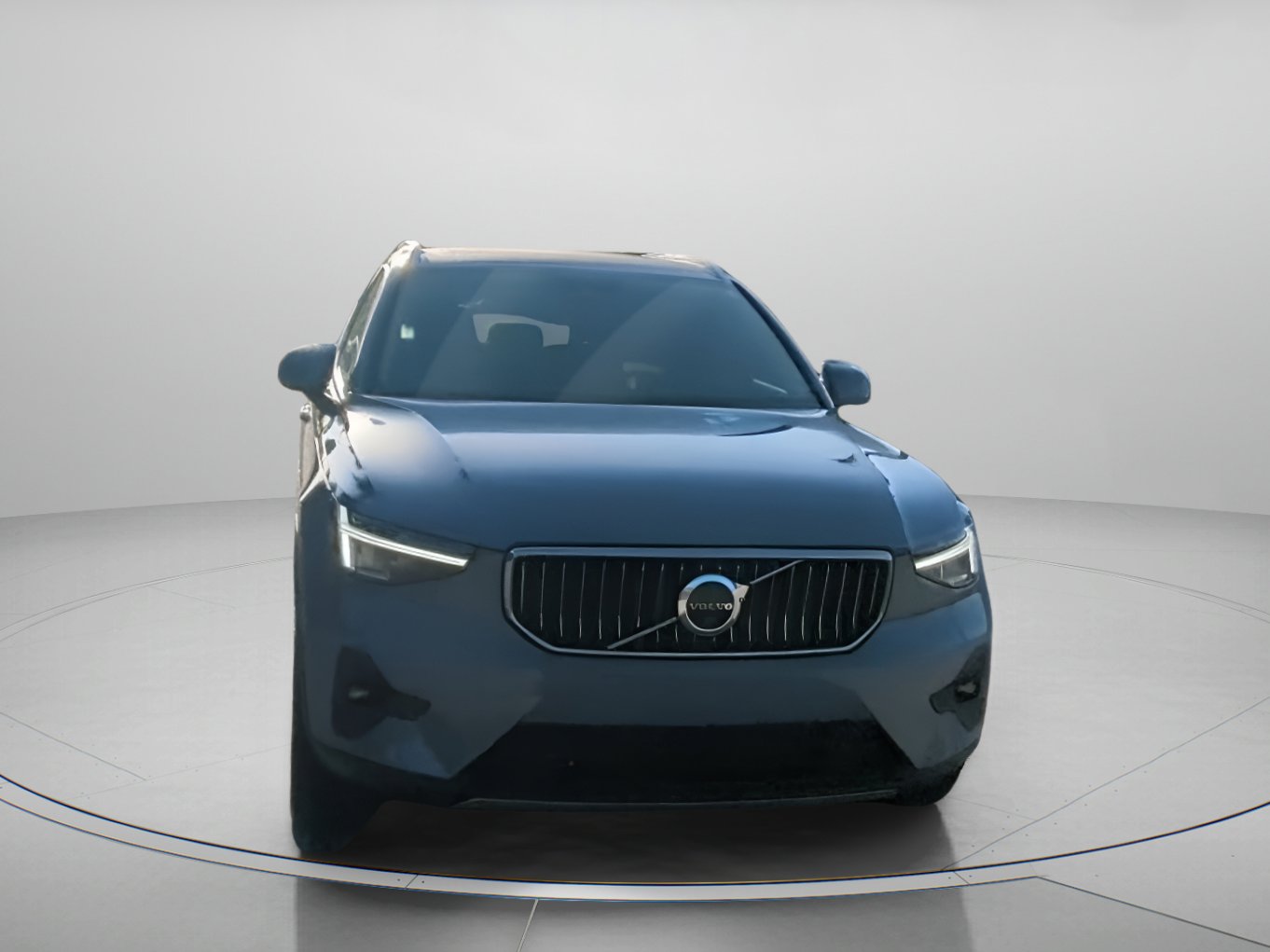 Used 2023 Volvo XC40 B5 Plus w/ Protection Package Premier AWD/4WD image 7