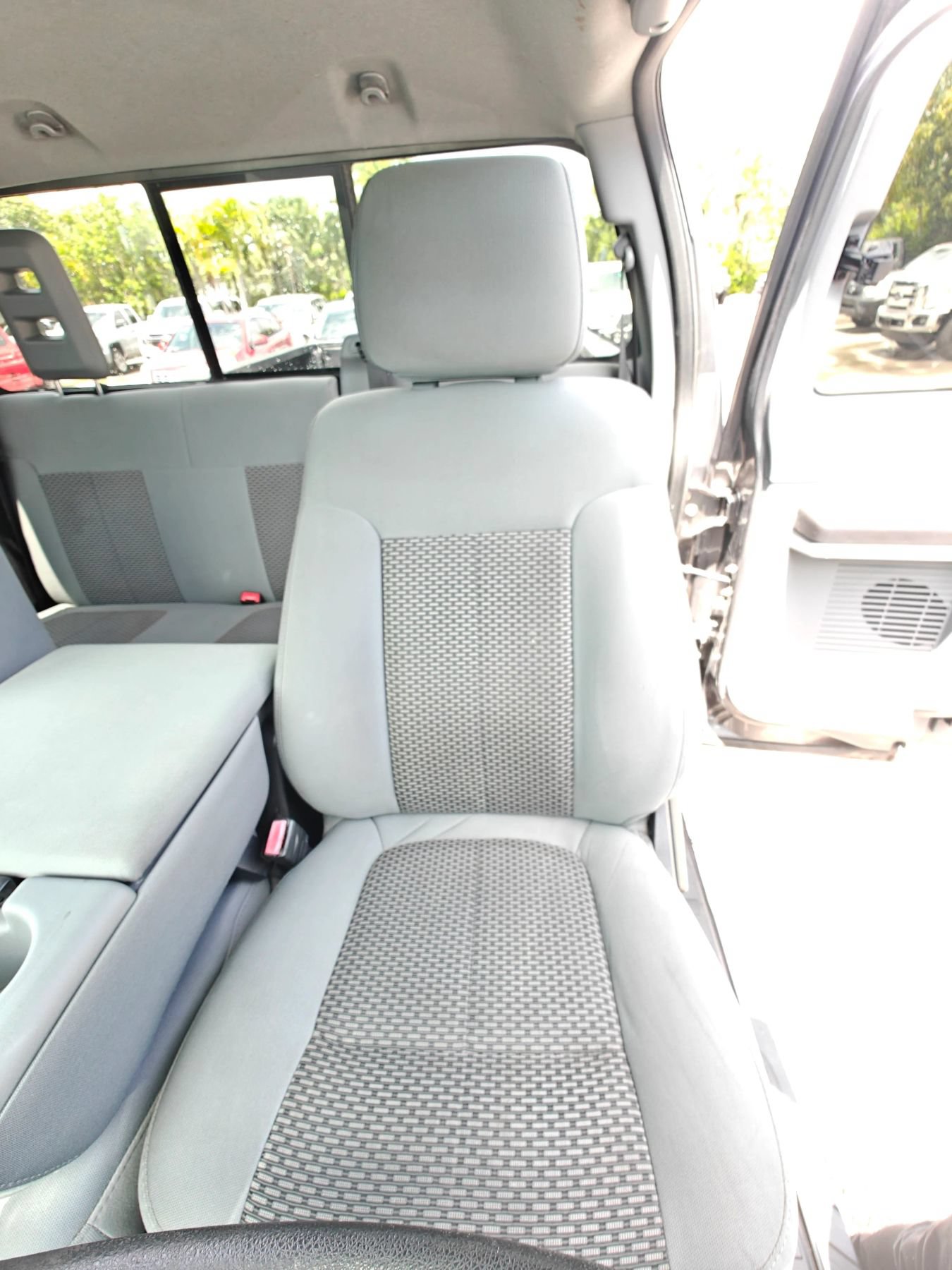 Used 2011 Ford F350 XLT w/ Camper Pkg AWD/4WD image 14
