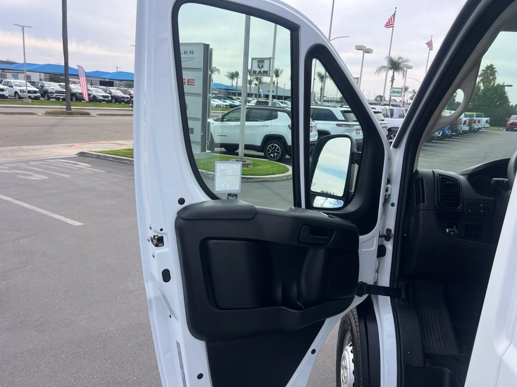 Used 2025 RAM ProMaster 2500 w/ U-Haul Equipment Group FWD image 25