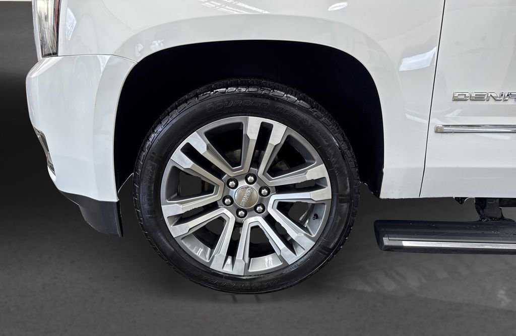 Used 2019 GMC Yukon Denali w/ Denali Ultimate Package image 12