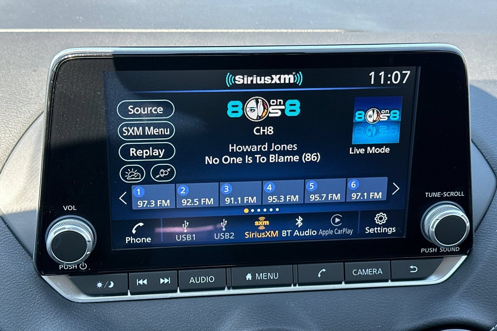Used 2025 Nissan Sentra SV FWD image 22