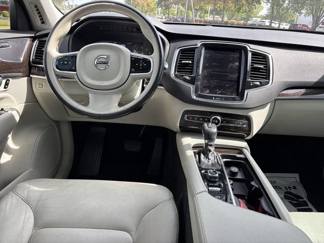 Used 2017 Volvo XC90 T6 Momentum w/ Vision Package AWD/4WD image 18