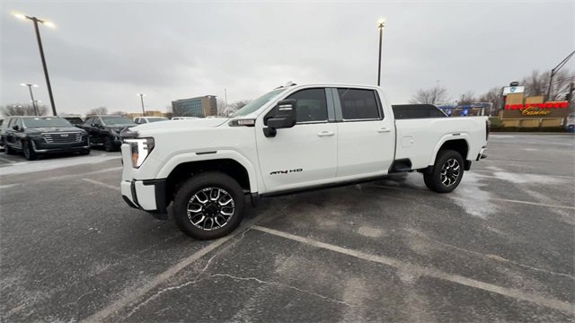 Used 2024 GMC Sierra 2500 AT4 w/ AT4 Premium Plus Package image 4