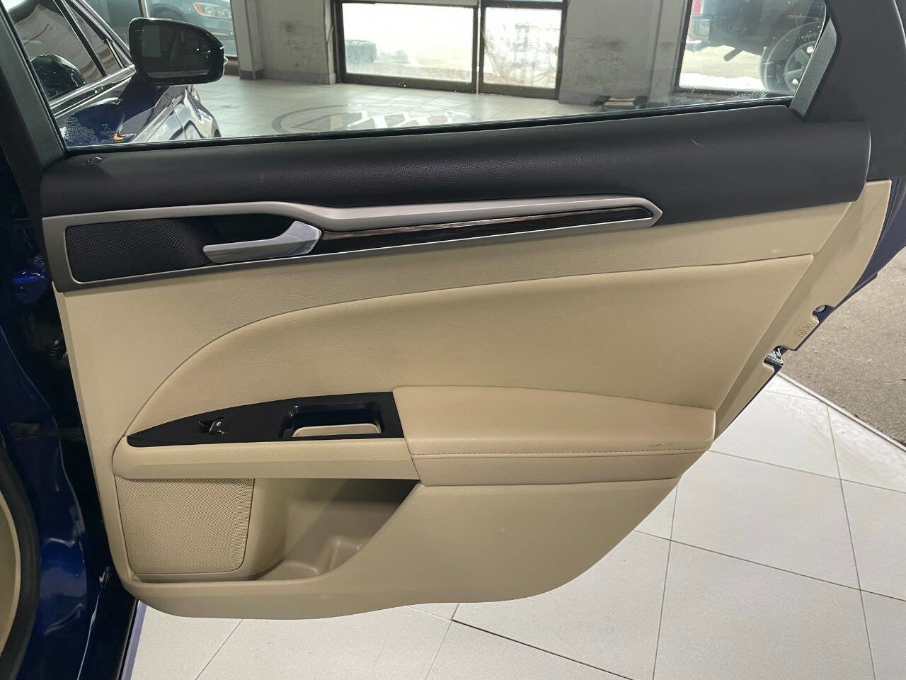 Used 2016 Ford Fusion SE w/ Equipment Group 502A image 21