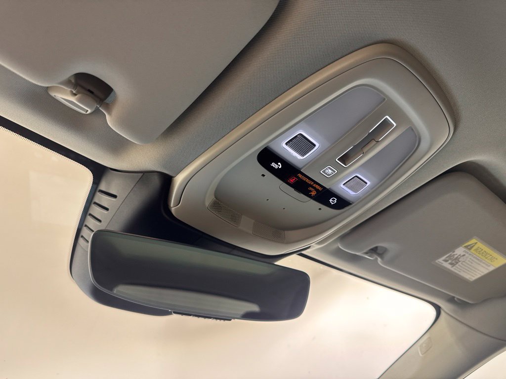 Certified 2026 Volvo XC60 B5 Plus AWD/4WD image 15