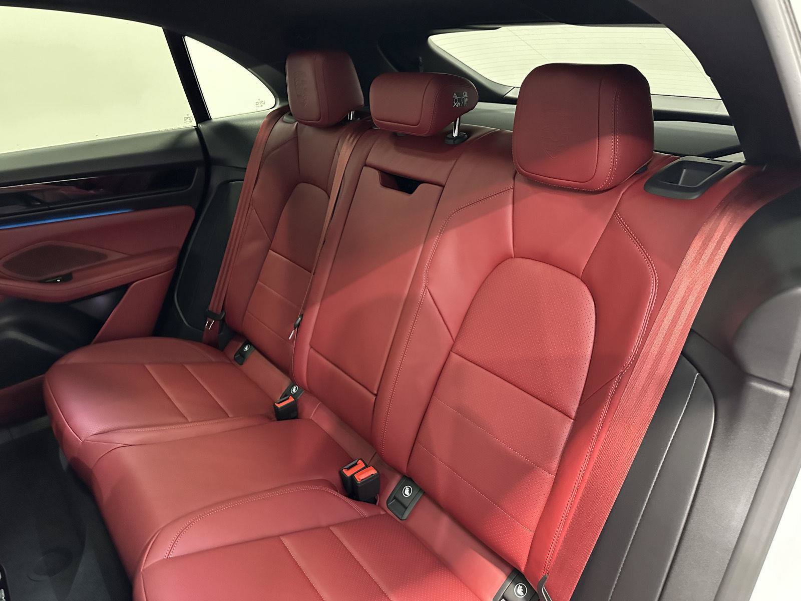 New 2026 Porsche Macan 4S Electric AWD/4WD image 35