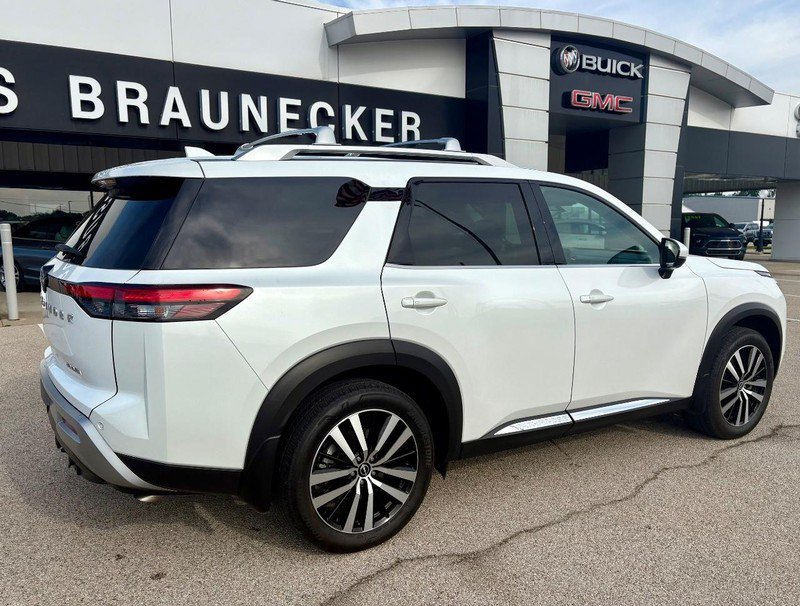 Used 2025 Nissan Pathfinder Platinum w/ Cargo Package FWD image 3