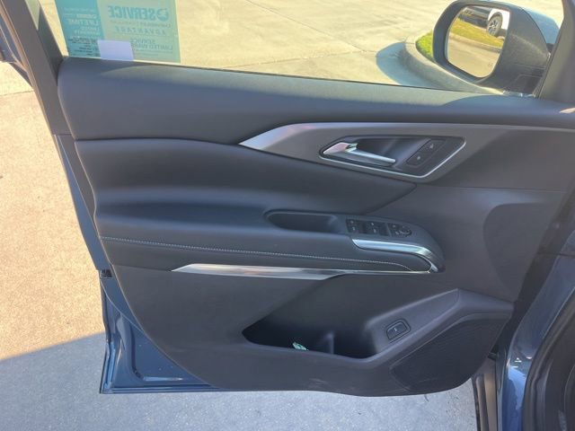 New 2026 Chevrolet Traverse LT w/ Sun and Wheel Package image 14