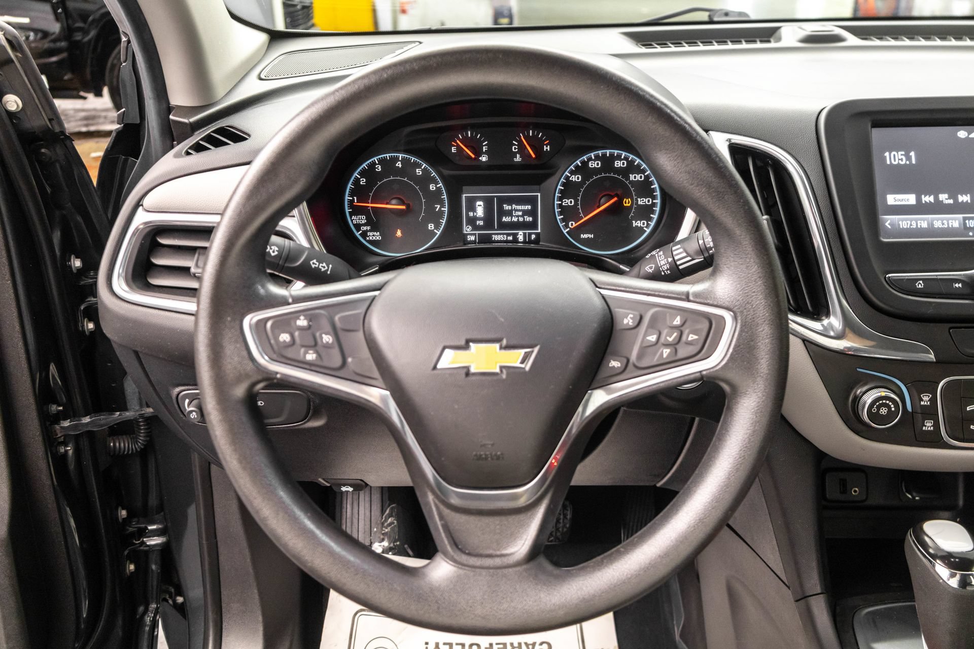 Used 2018 Chevrolet Equinox LS FWD image 24
