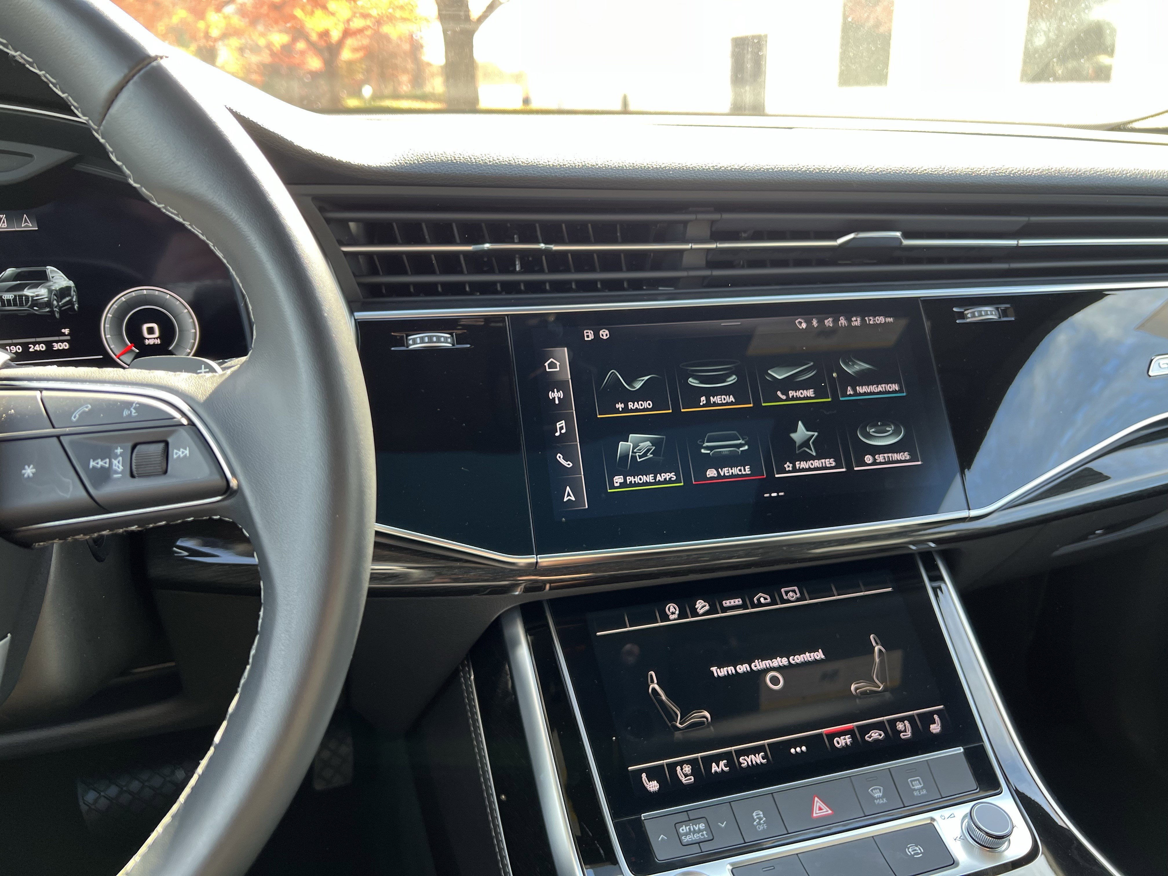 Used 2023 Audi Q8 Premium Plus image 31