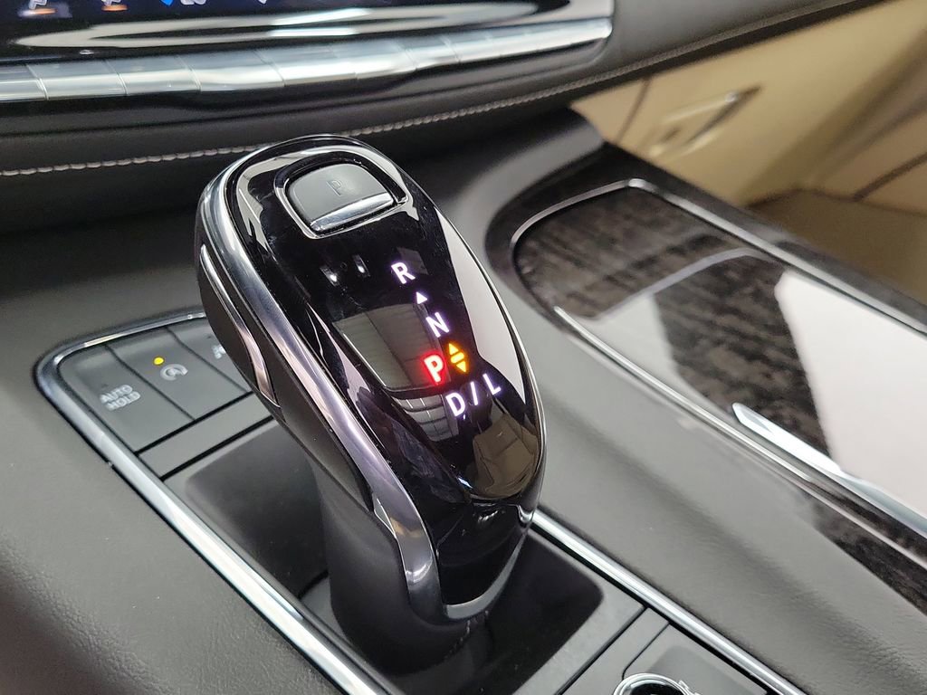 Used 2023 Cadillac Escalade Premium Luxury w/ LPO, Floor Liner Package AWD/4WD image 32