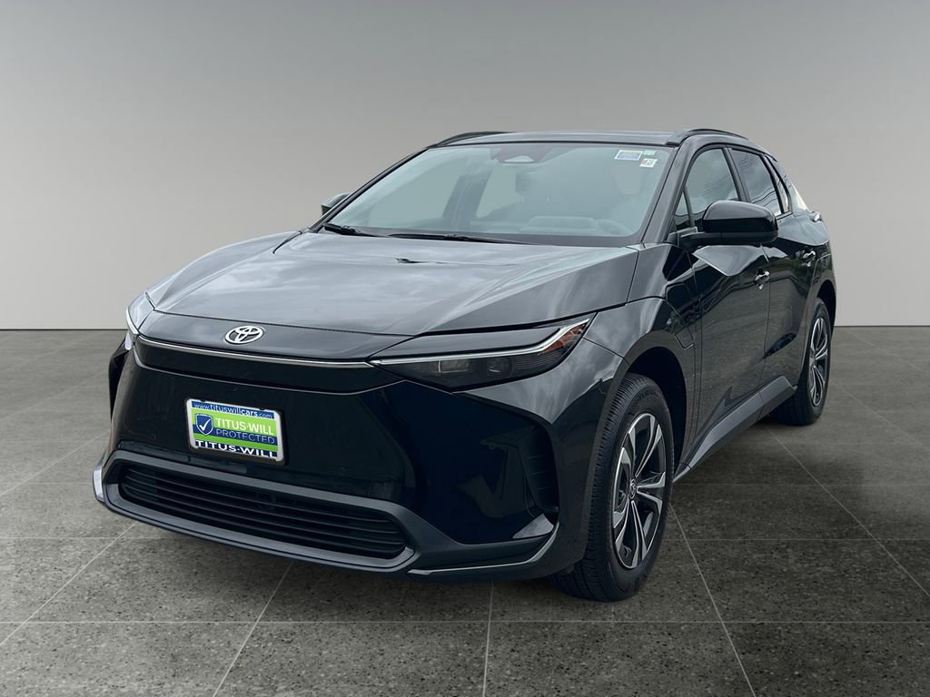 Used 2025 Toyota bZ4X FWD image 3