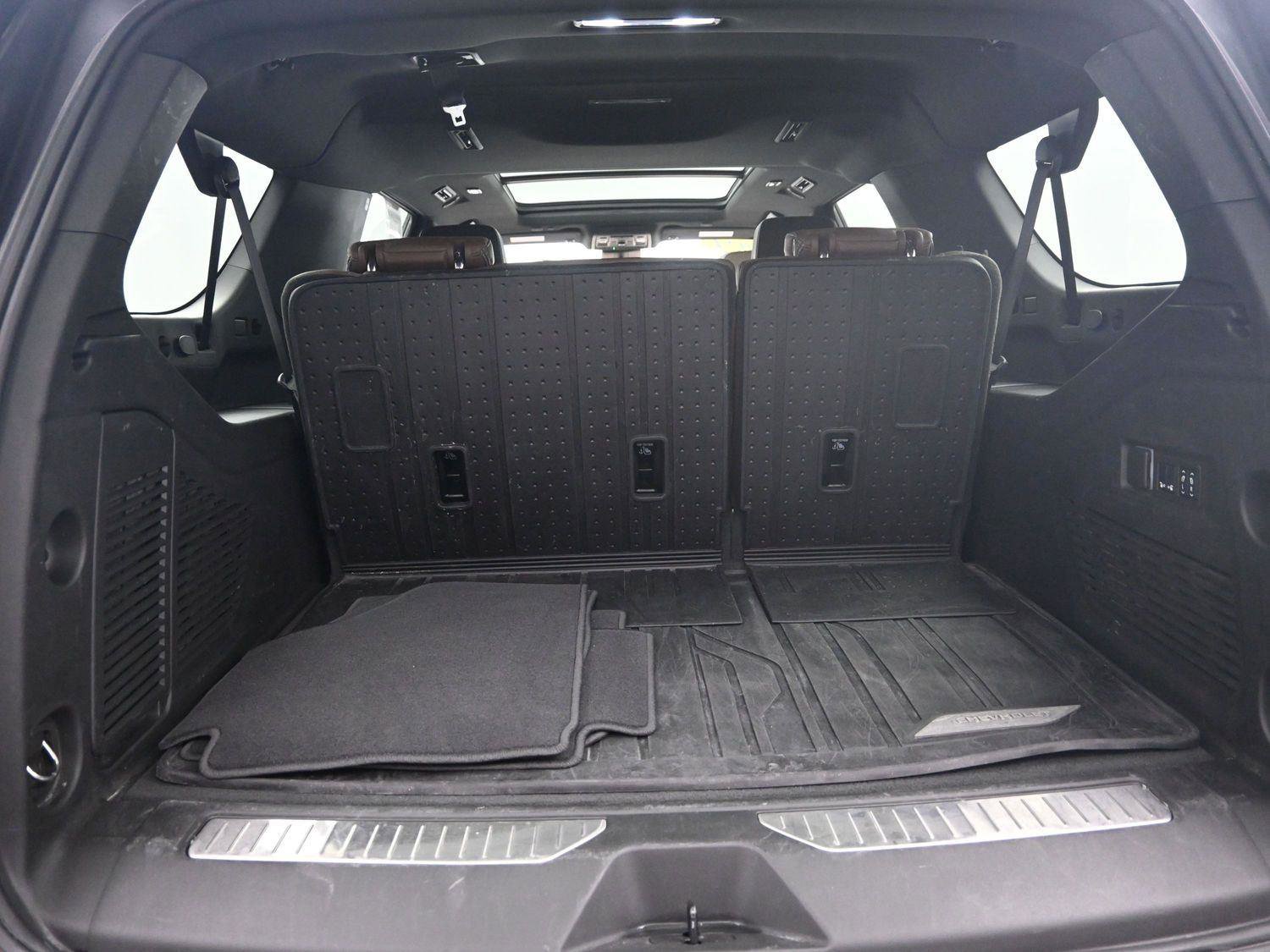 Used 2024 Chevrolet Suburban High Country image 19