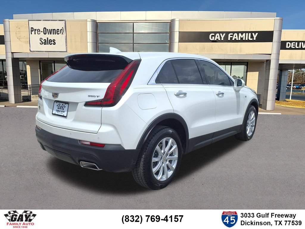 Used 2021 Cadillac XT4 Luxury FWD image 2