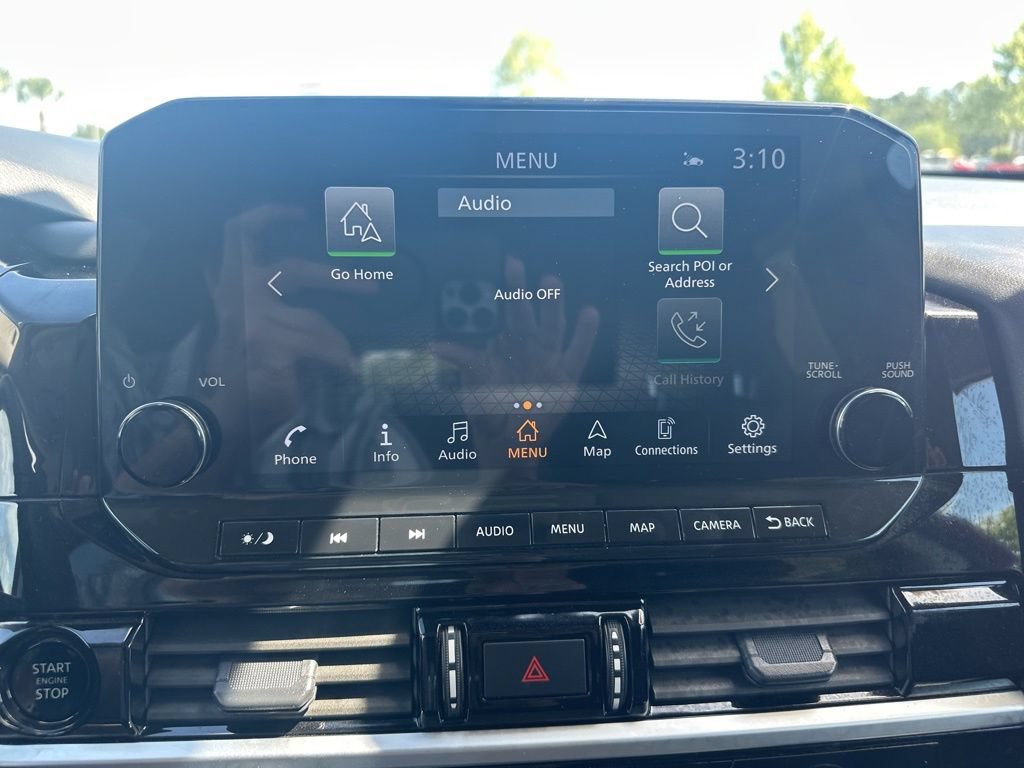 Used 2025 Nissan Pathfinder SL AWD/4WD image 16