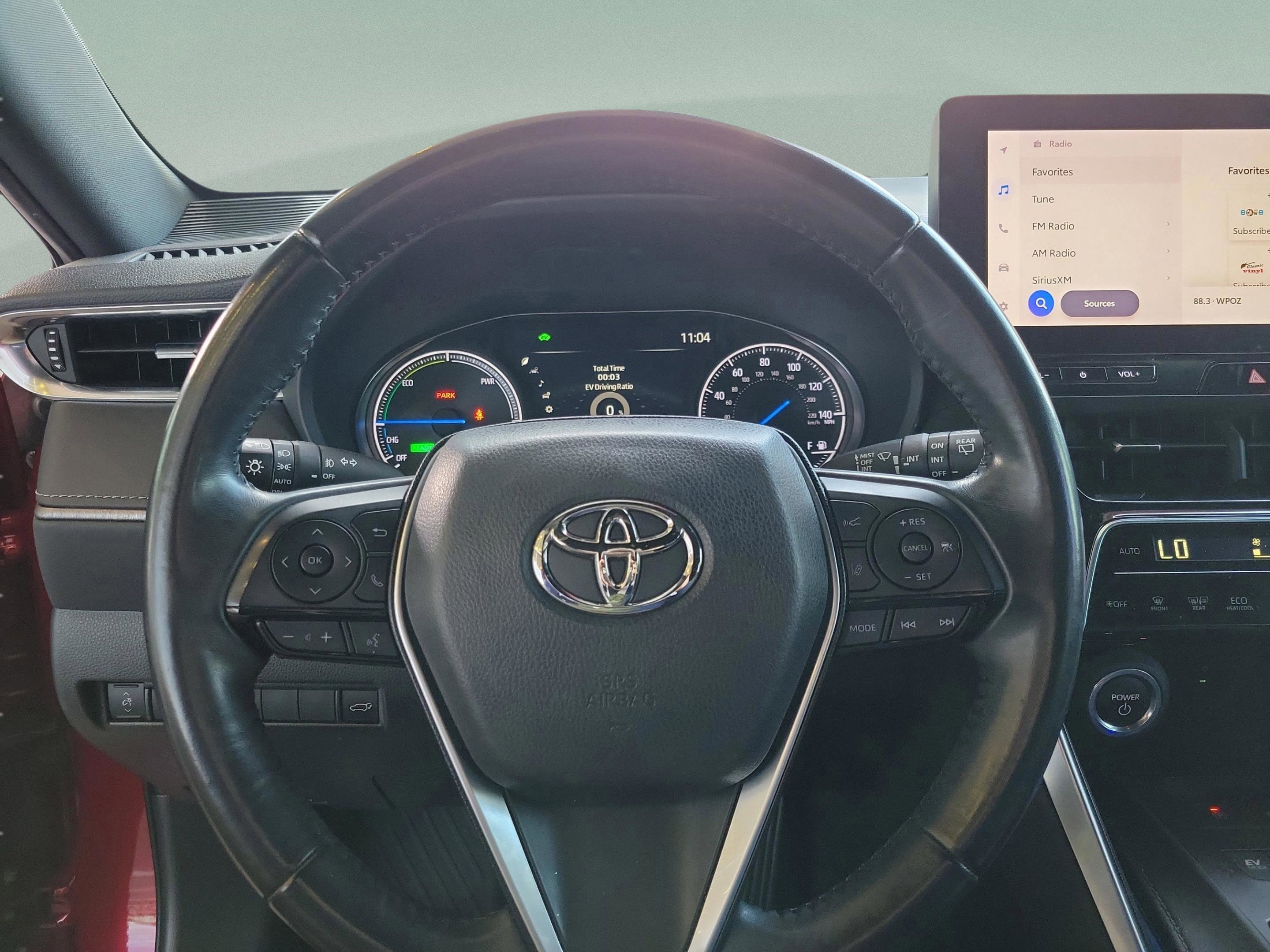 Used 2023 Toyota Venza XLE image 15