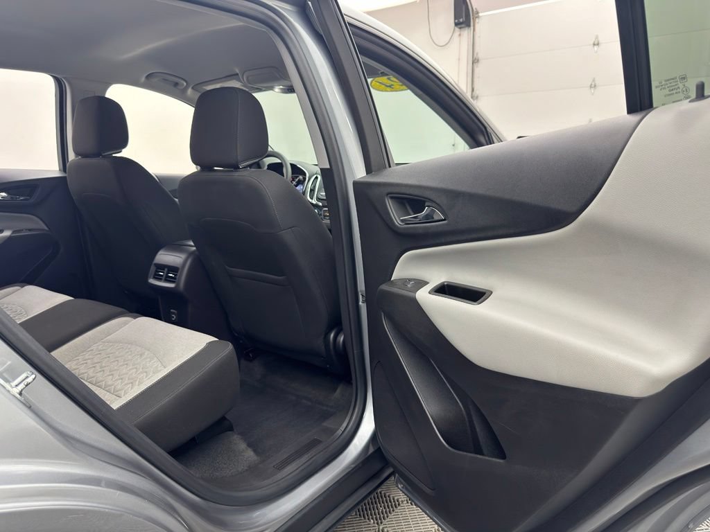 Used 2024 Chevrolet Equinox LS w/ LS Convenience Package AWD/4WD image 30