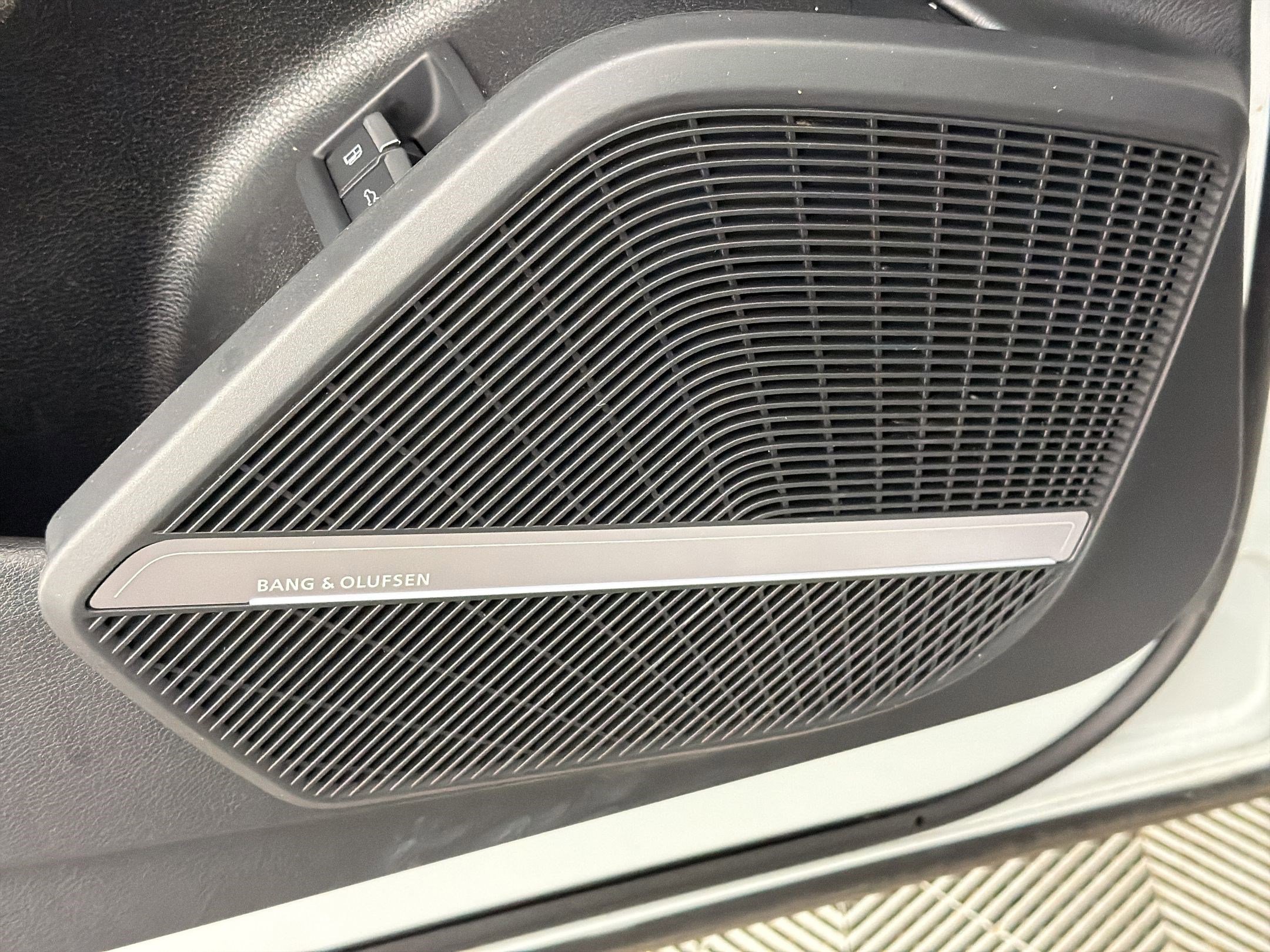 Used 2021 Audi Q5 e Prestige image 23