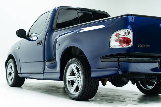 Used 2003 Ford F150 Lightning RWD image 19