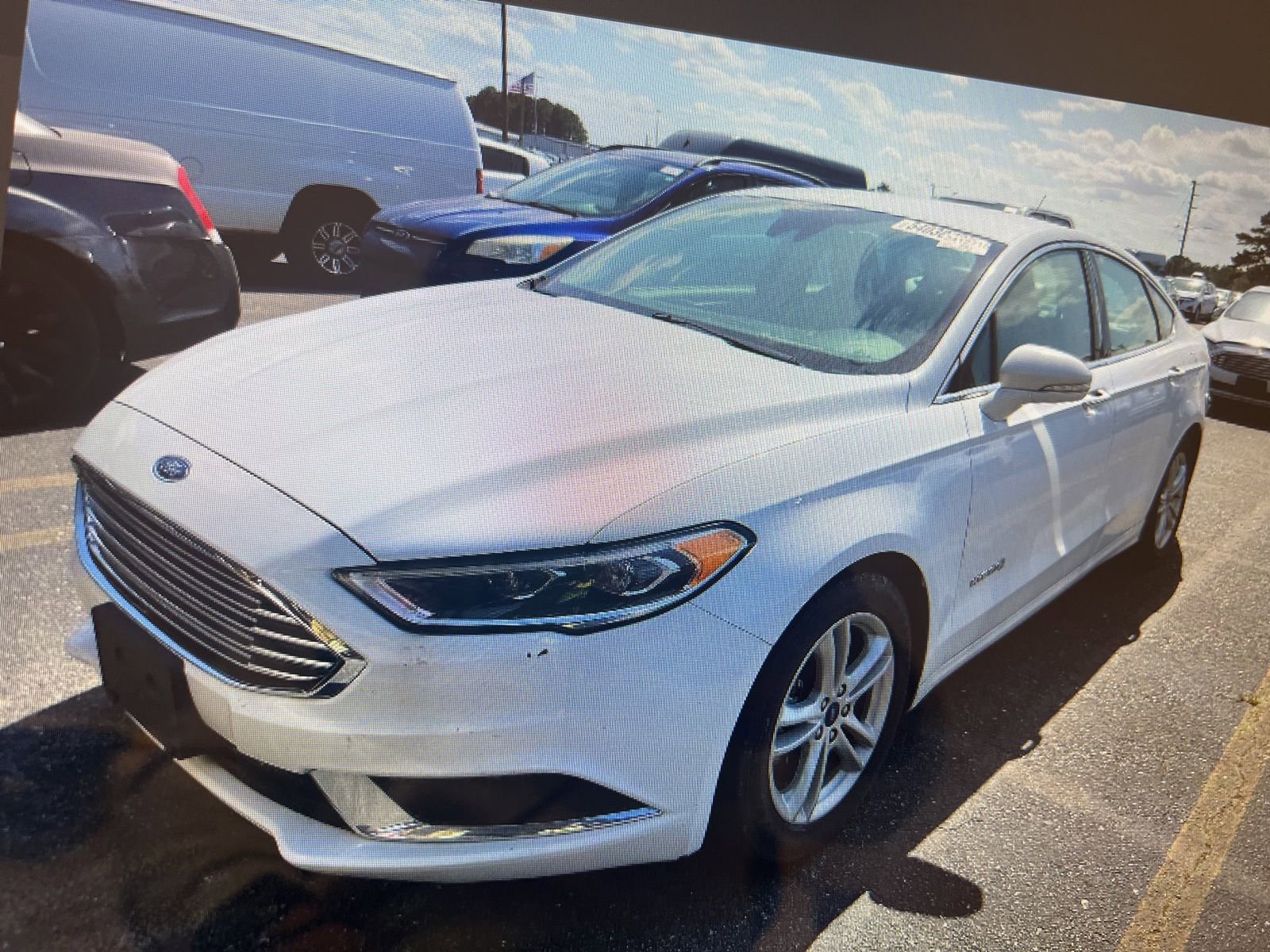 Used 2018 Ford Fusion SE w/ Equipment Group 602A FWD image 14