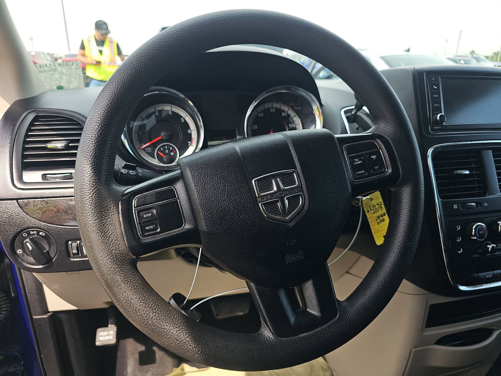 Used 2019 Dodge Grand Caravan SE FWD image 10