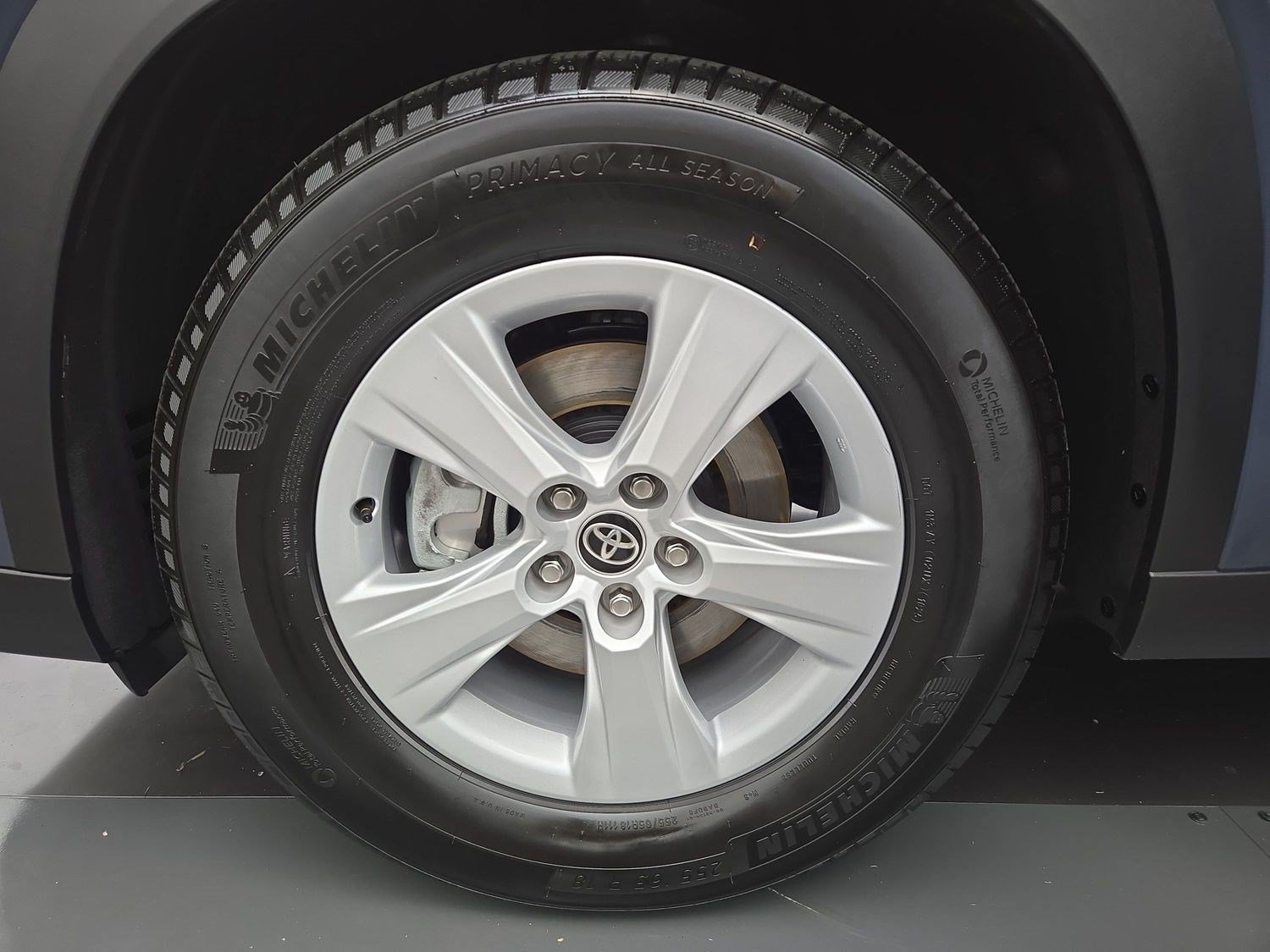 Certified 2025 Toyota Grand Highlander FWD image 30