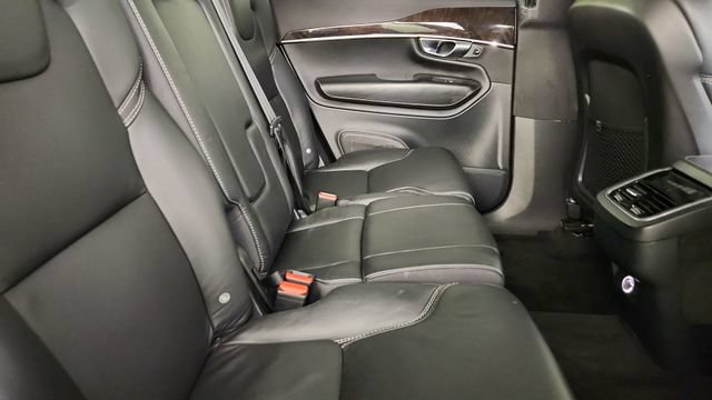 Used 2018 Volvo XC90 T6 Momentum w/ Convenience Package AWD/4WD image 33