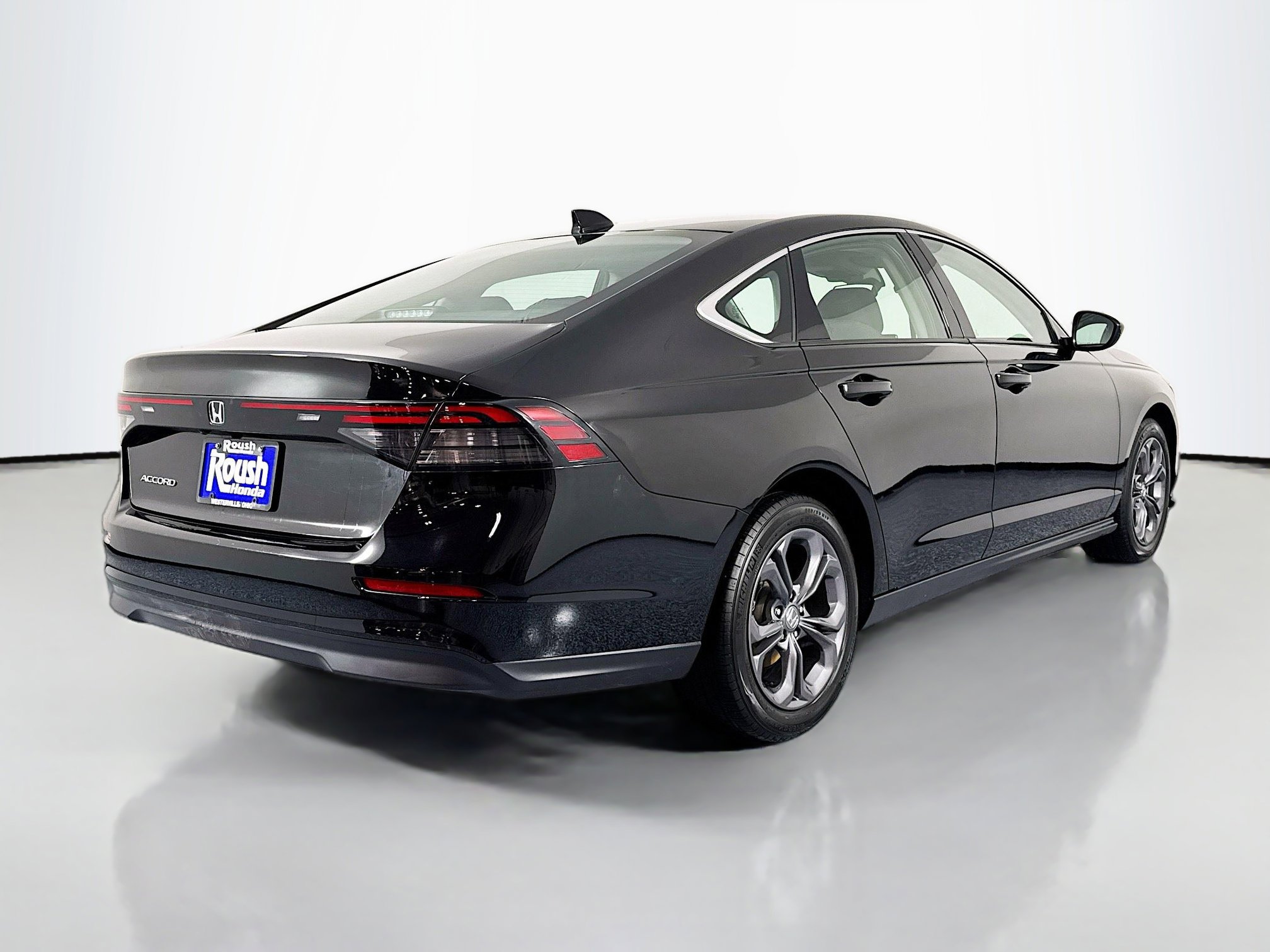 Certified 2024 Honda Accord EX image 5