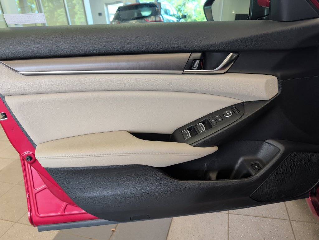Used 2020 Honda Accord LX image 12