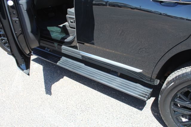 Used 2025 GMC Yukon Denali w/ Denali Reserve Package image 16