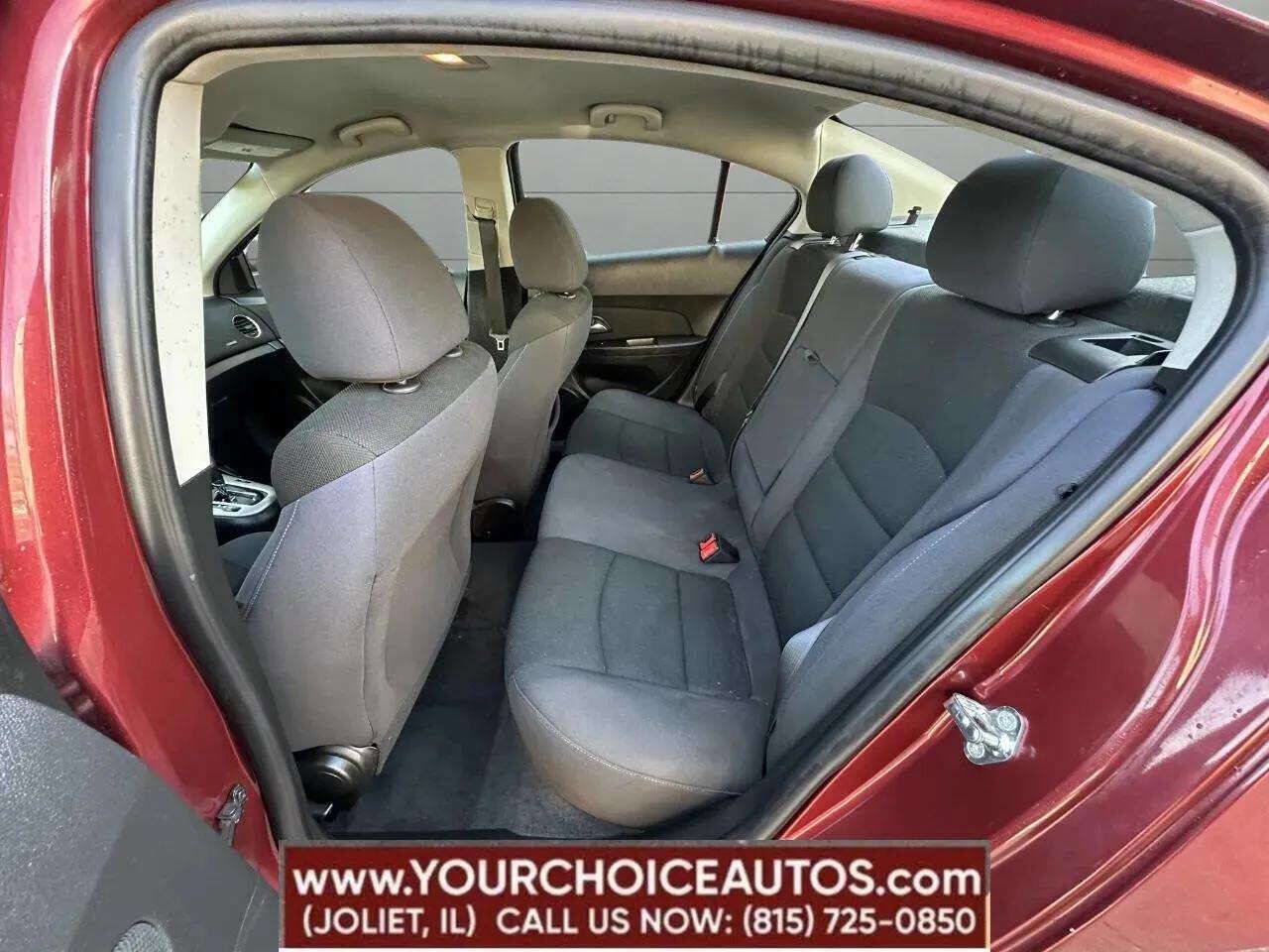 Used 2016 Chevrolet Cruze LT w/ Technology Package image 15