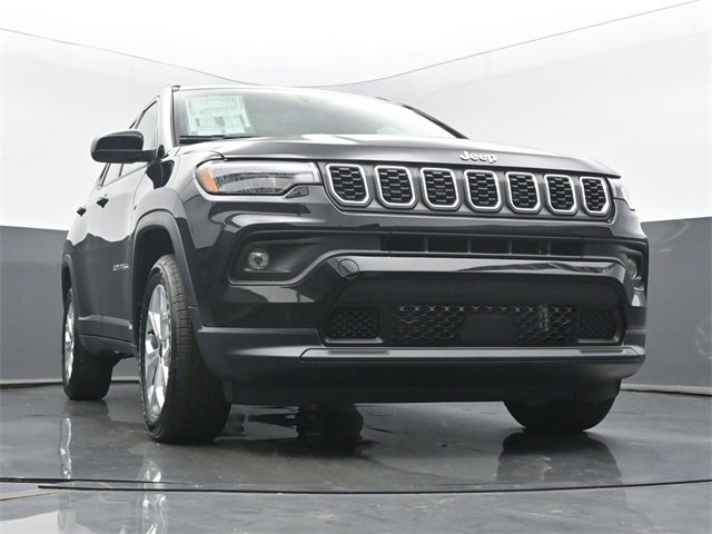 New 2025 Jeep Compass Latitude w/ Sun & Sound Group image 53